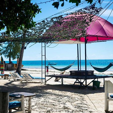 Soul Breeze Backpackers Diani Hostel Diani Beach Ngoại thất bức ảnh