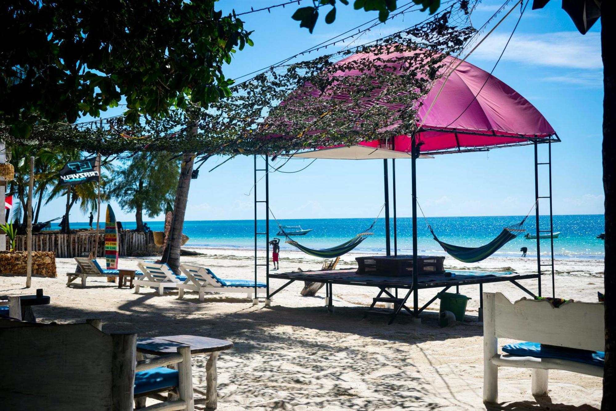 Soul Breeze Backpackers Diani Hostel Diani Beach Ngoại thất bức ảnh