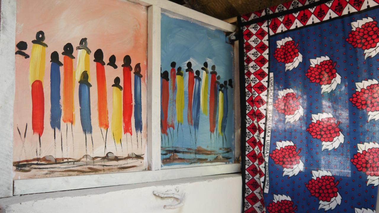 Soul Breeze Backpackers Diani Hostel Diani Beach Ngoại thất bức ảnh