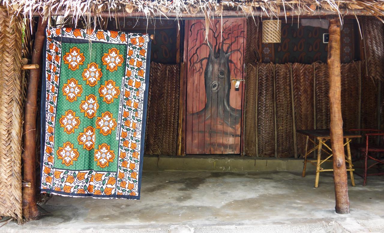 Soul Breeze Backpackers Diani Hostel Diani Beach Ngoại thất bức ảnh