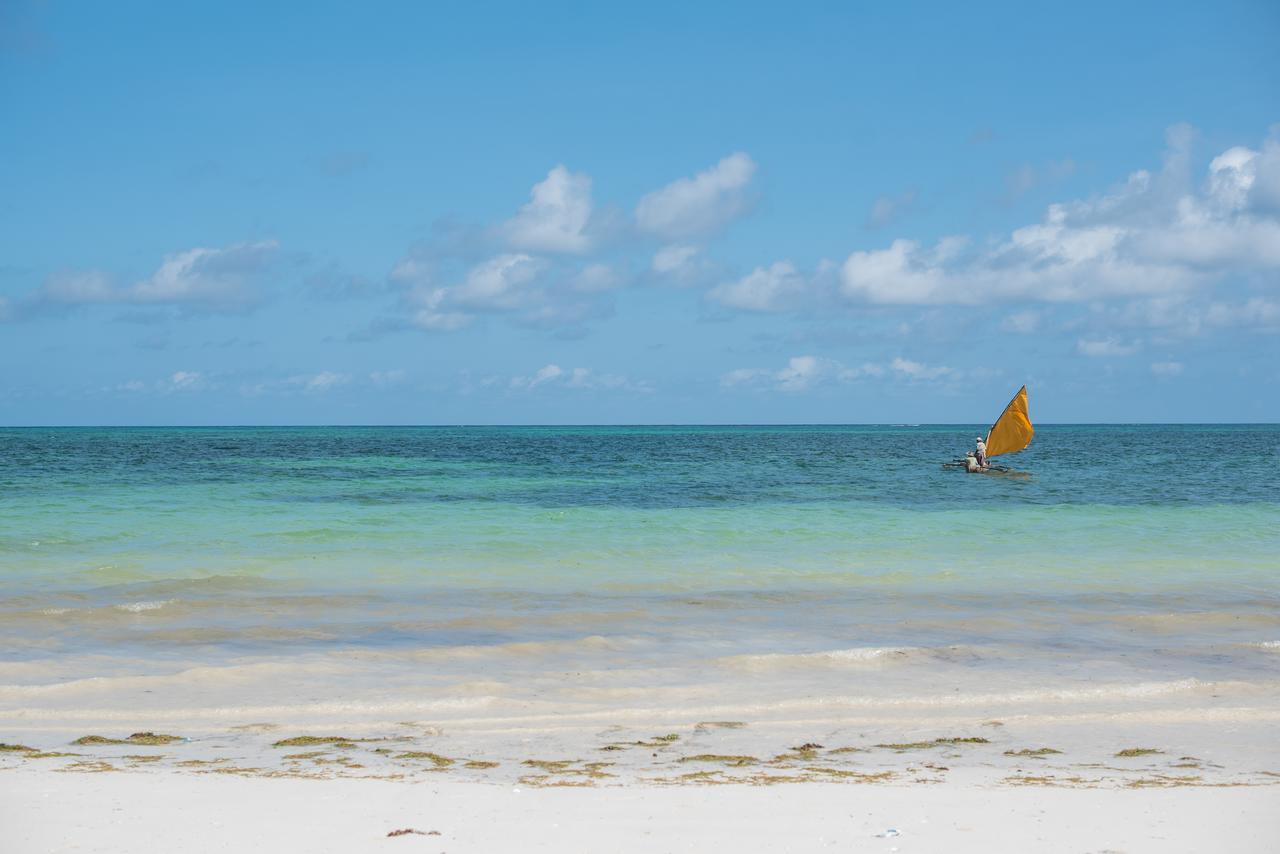 Soul Breeze Backpackers Diani Hostel Diani Beach Ngoại thất bức ảnh