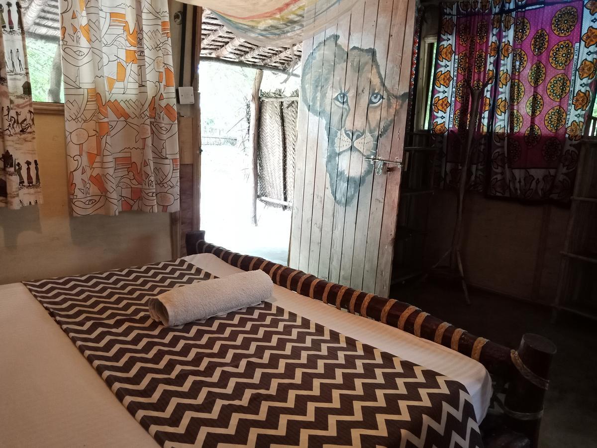 Soul Breeze Backpackers Diani Hostel Diani Beach Ngoại thất bức ảnh
