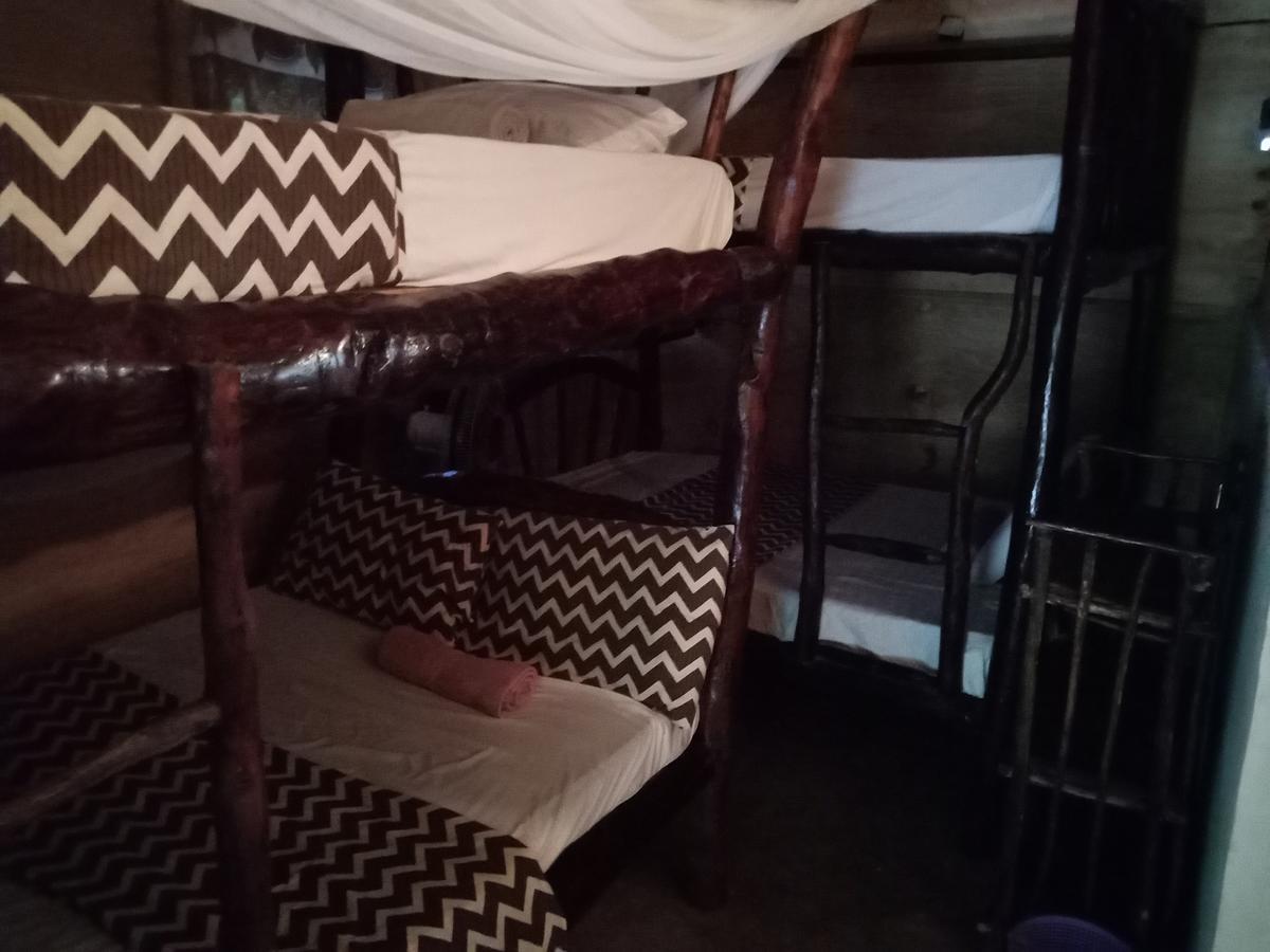 Soul Breeze Backpackers Diani Hostel Diani Beach Ngoại thất bức ảnh