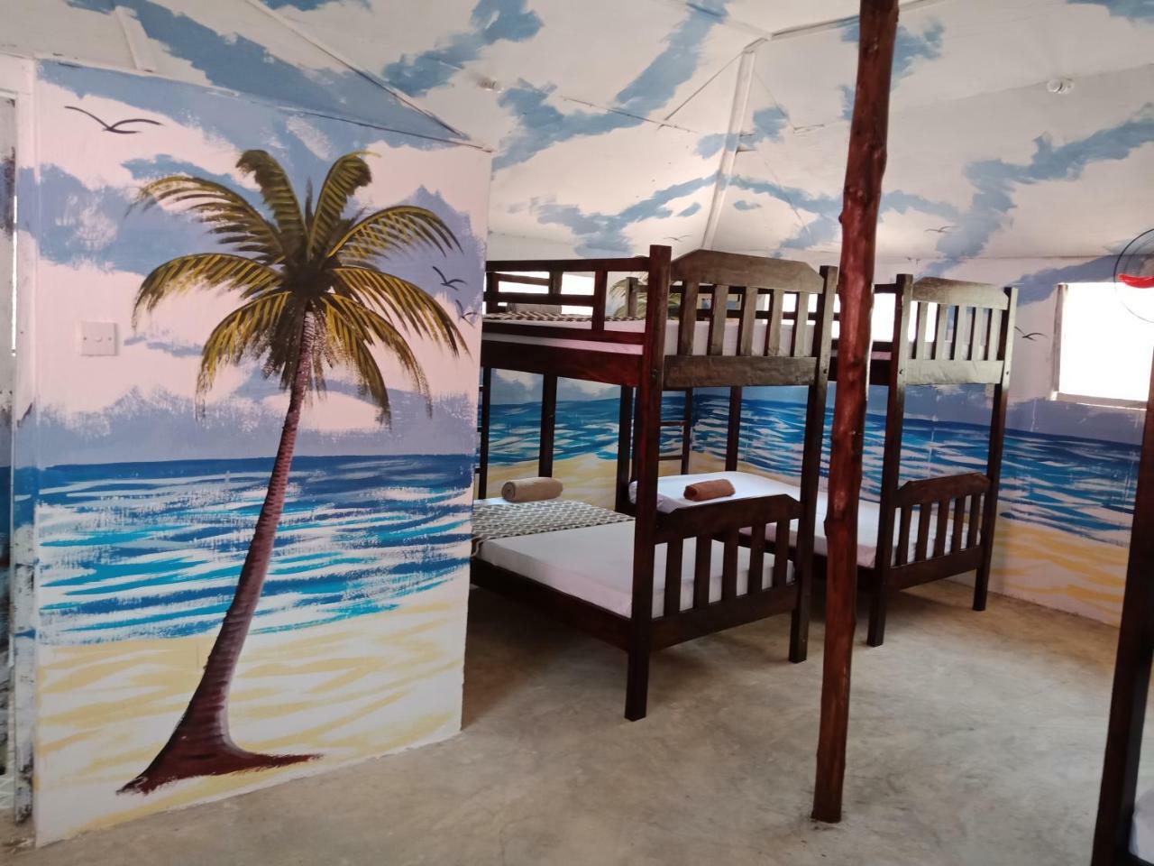 Soul Breeze Backpackers Diani Hostel Diani Beach Ngoại thất bức ảnh