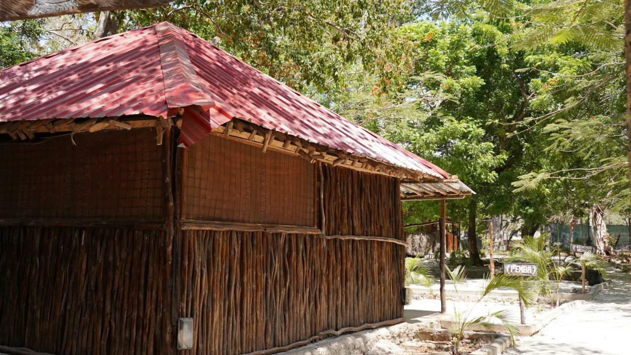 Soul Breeze Backpackers Diani Hostel Diani Beach Ngoại thất bức ảnh